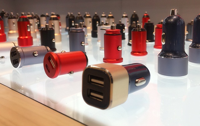 车载充电器 车载充电器